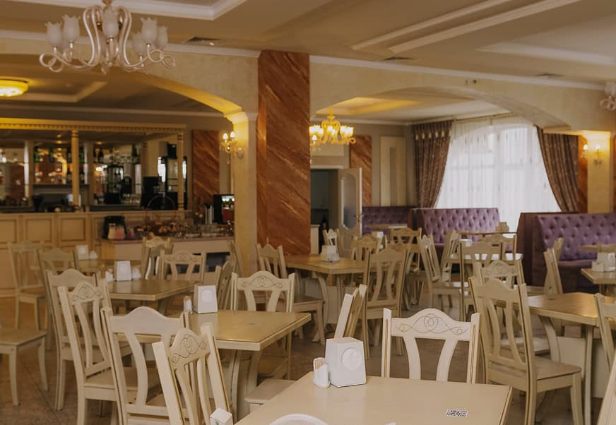 Restaurant Hall